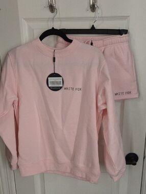 NWT White Fox Pink Sweatshirt & Shorts Set xxs